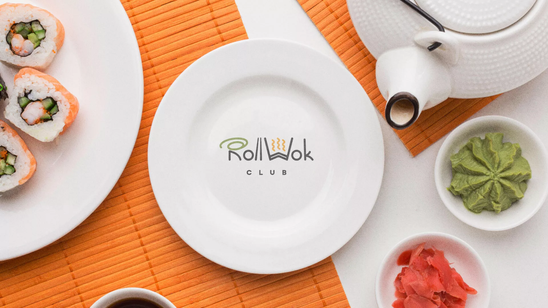 Разработка логотипа и фирменного стиля суши-бара «Roll Wok Club» в Дзержинске